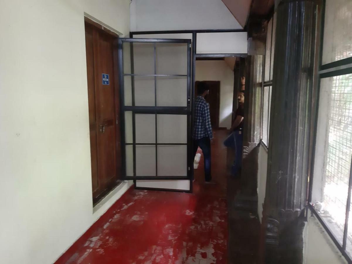 Devasthanam Lodge Thiruvananthapuram Екстер'єр фото