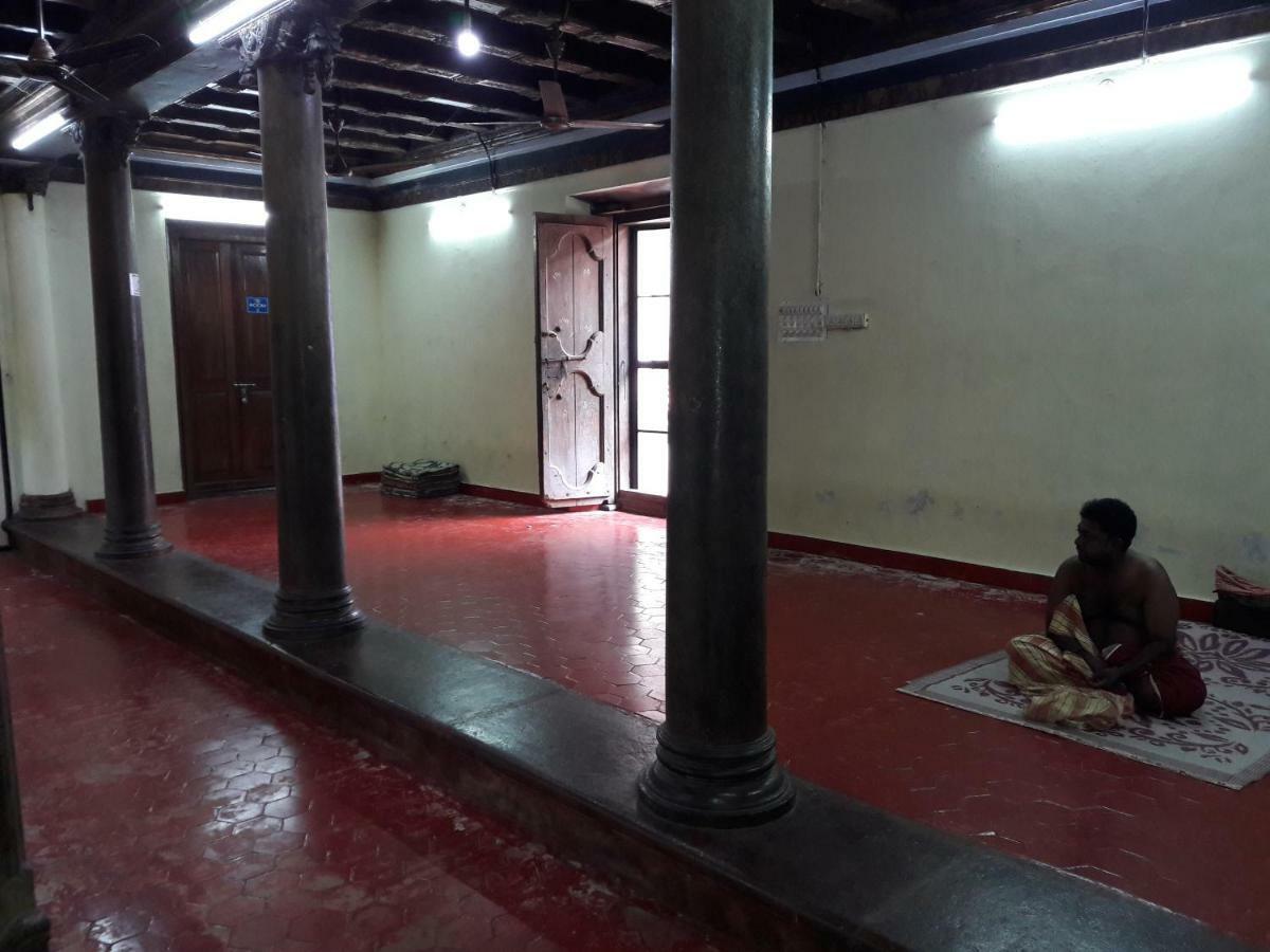Devasthanam Lodge Thiruvananthapuram Екстер'єр фото