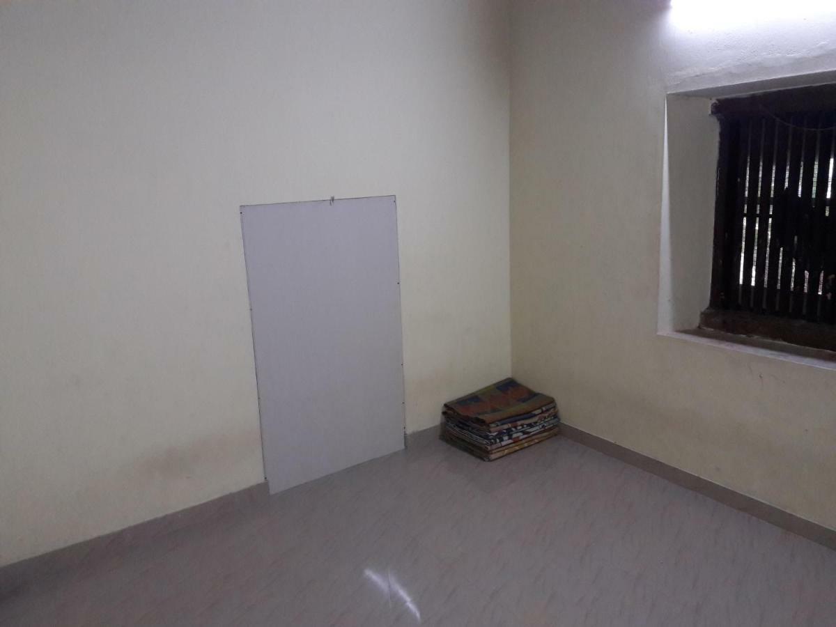 Devasthanam Lodge Thiruvananthapuram Екстер'єр фото