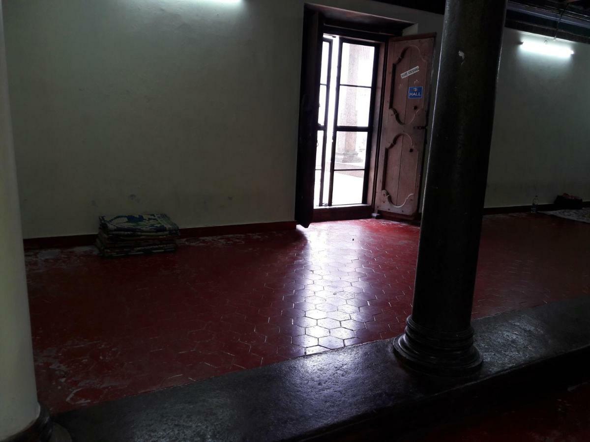 Devasthanam Lodge Thiruvananthapuram Екстер'єр фото