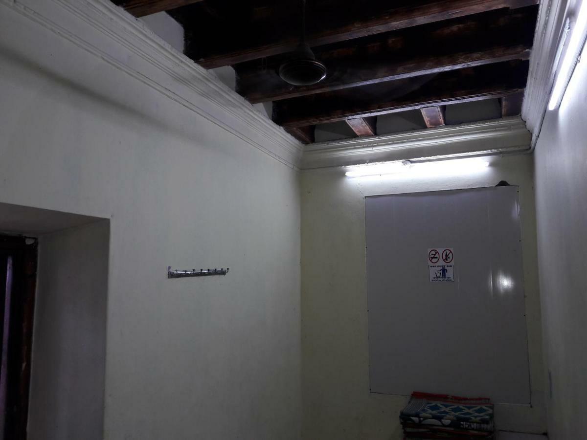 Devasthanam Lodge Thiruvananthapuram Екстер'єр фото