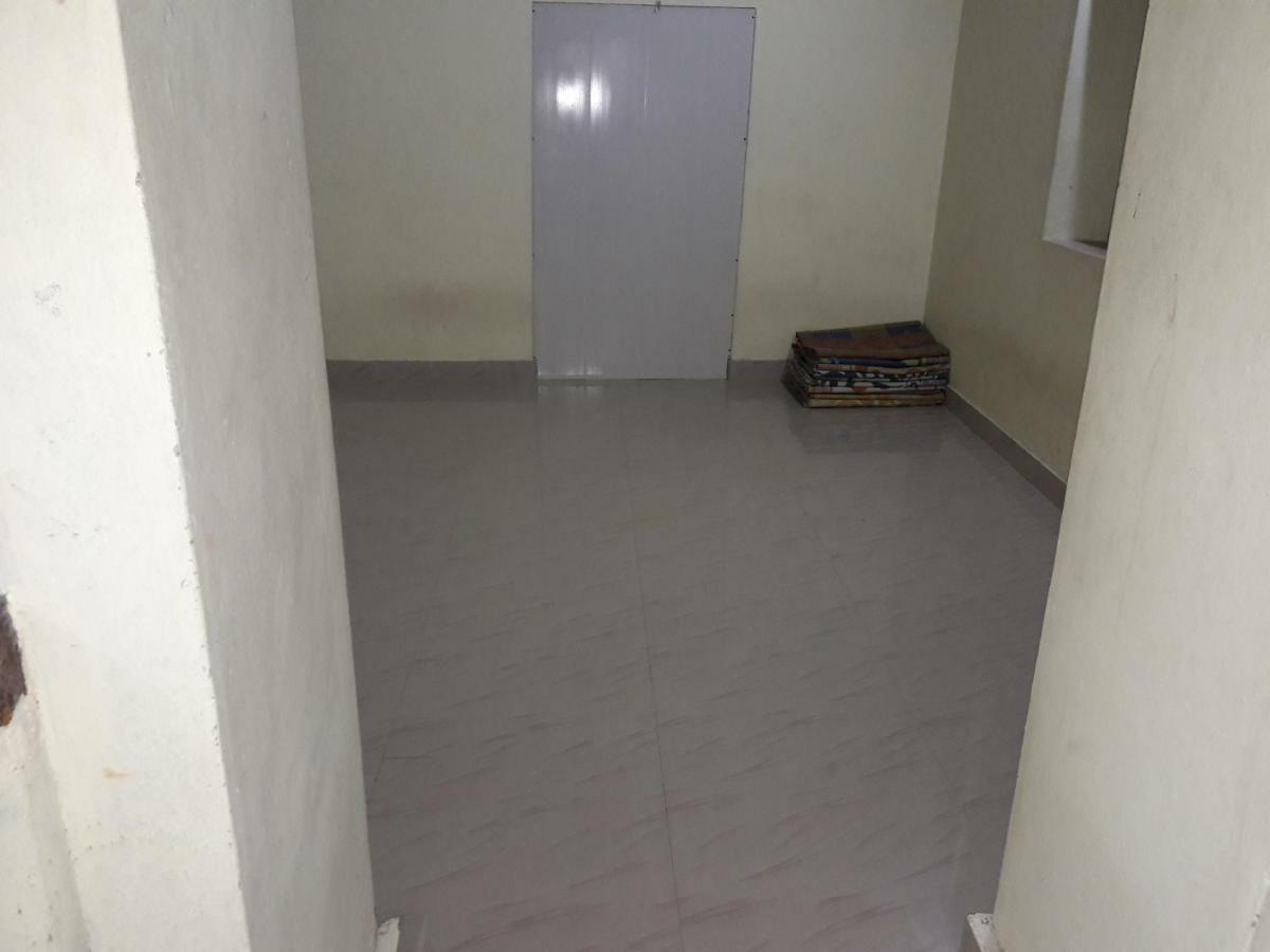 Devasthanam Lodge Thiruvananthapuram Екстер'єр фото