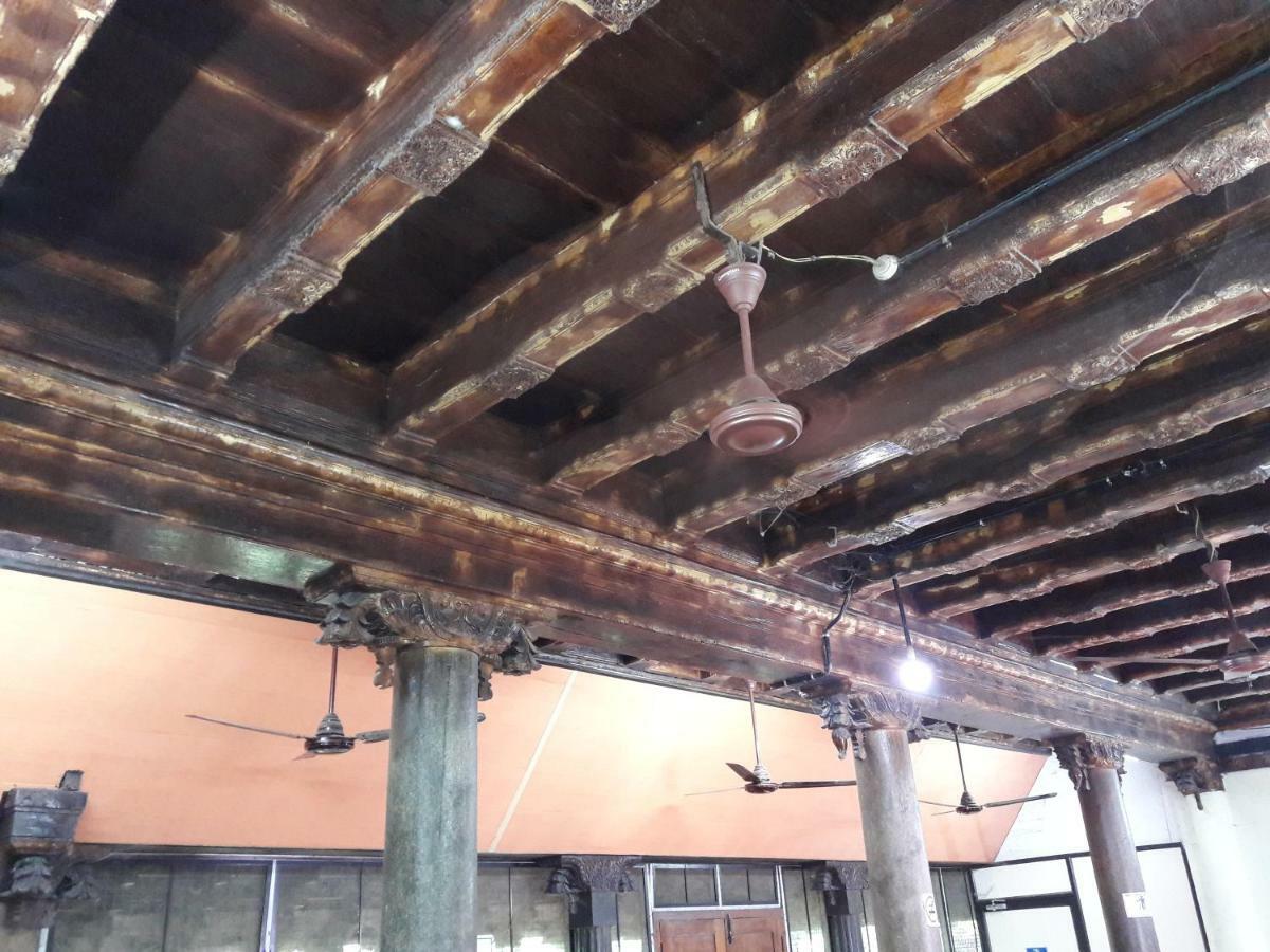 Devasthanam Lodge Thiruvananthapuram Екстер'єр фото